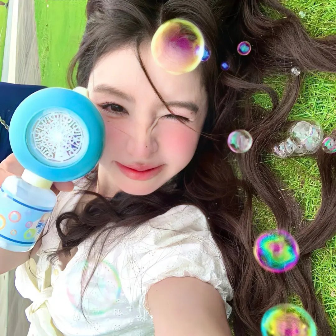 阿罗有枝彩色笔